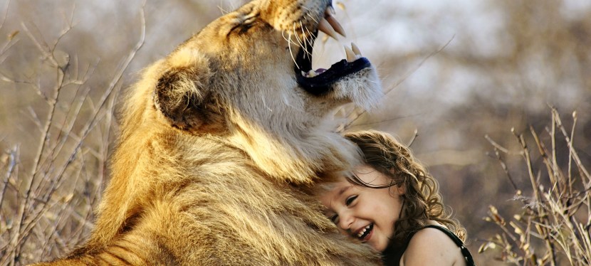 Das Mädchen und der&nbsp;Löwe