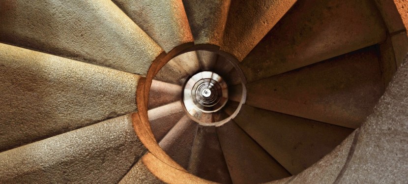 ÜBER TÄTER, OPFER, RETTER UND DEN GANZ NORMALEN&nbsp;IRRSINN